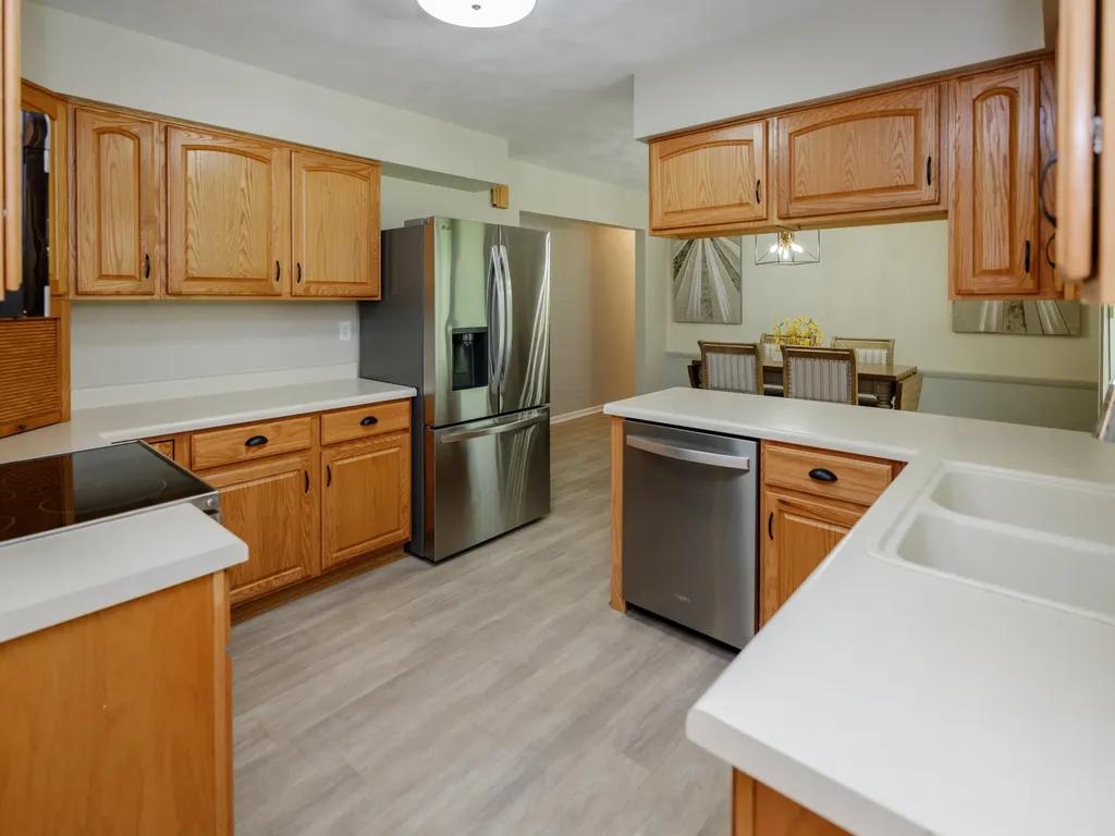 600 North Drive E Marshall City MI 49068