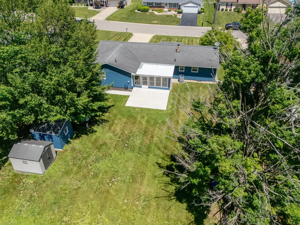 600 North Drive E Marshall City MI 49068