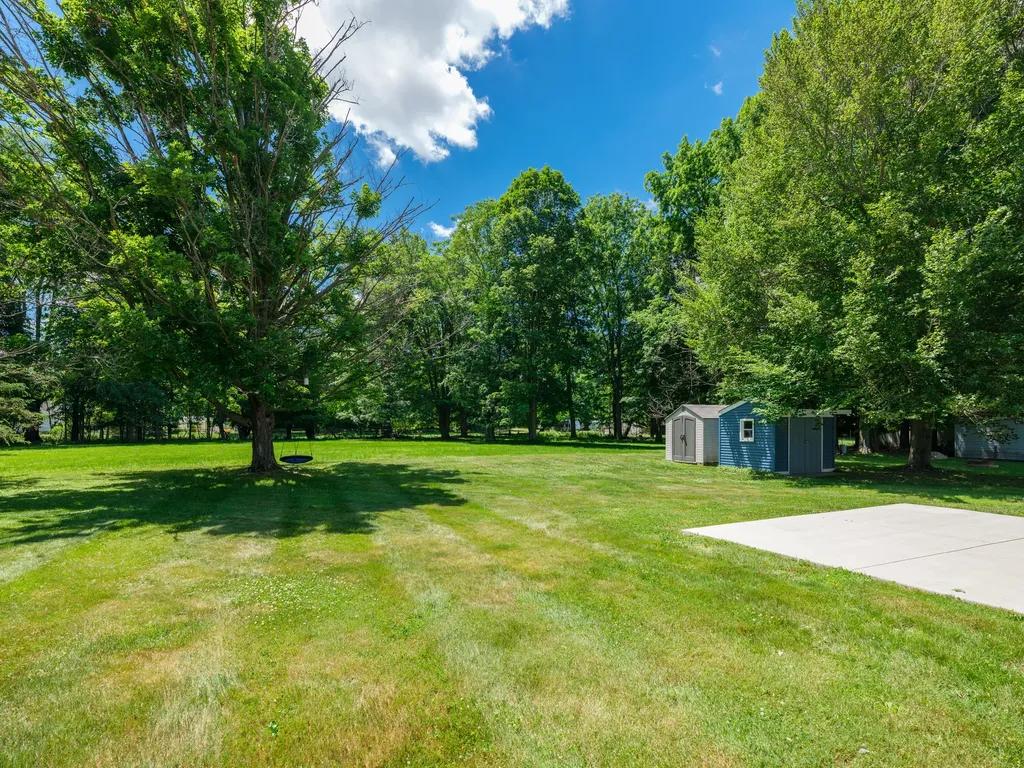 600 North Drive E Marshall City MI 49068