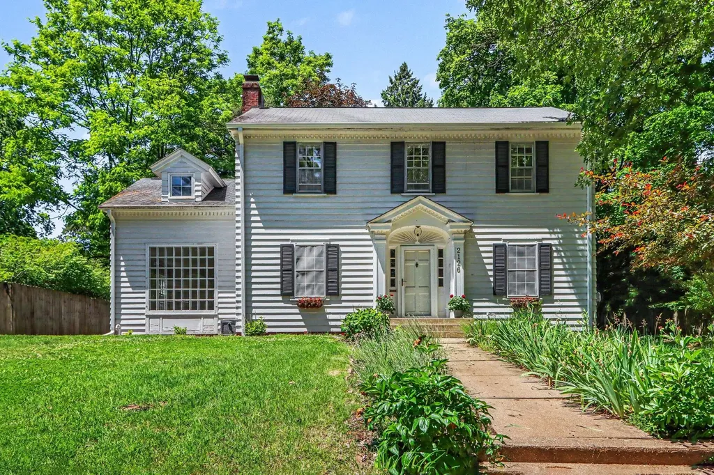 2126 Benjamin Avenue Kalamazoo City MI 49008