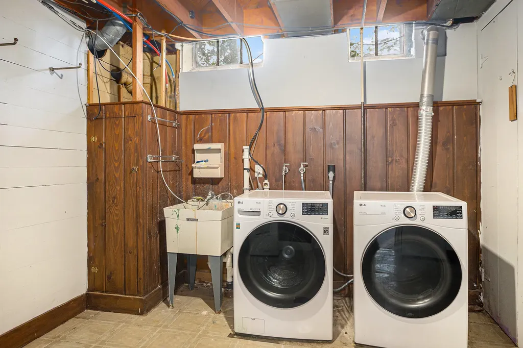 2126 Benjamin Avenue Kalamazoo City MI 49008