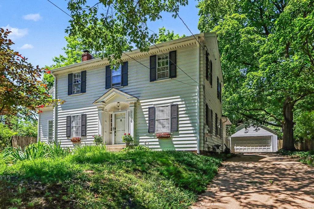 2126 Benjamin Avenue Kalamazoo City MI 49008
