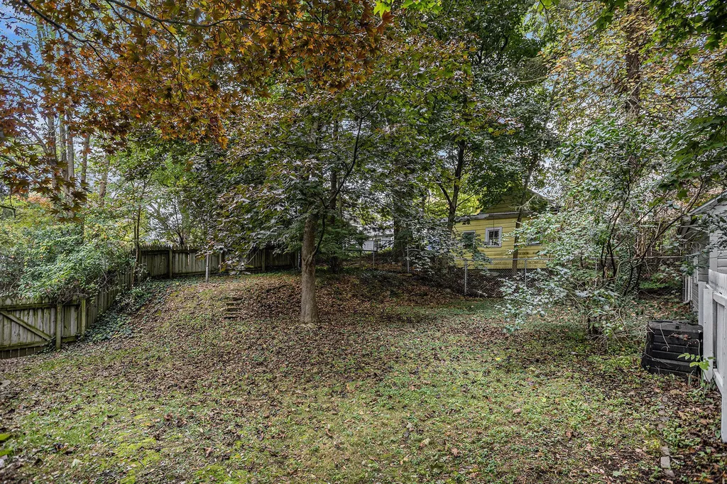 2126 Benjamin Avenue Kalamazoo City MI 49008