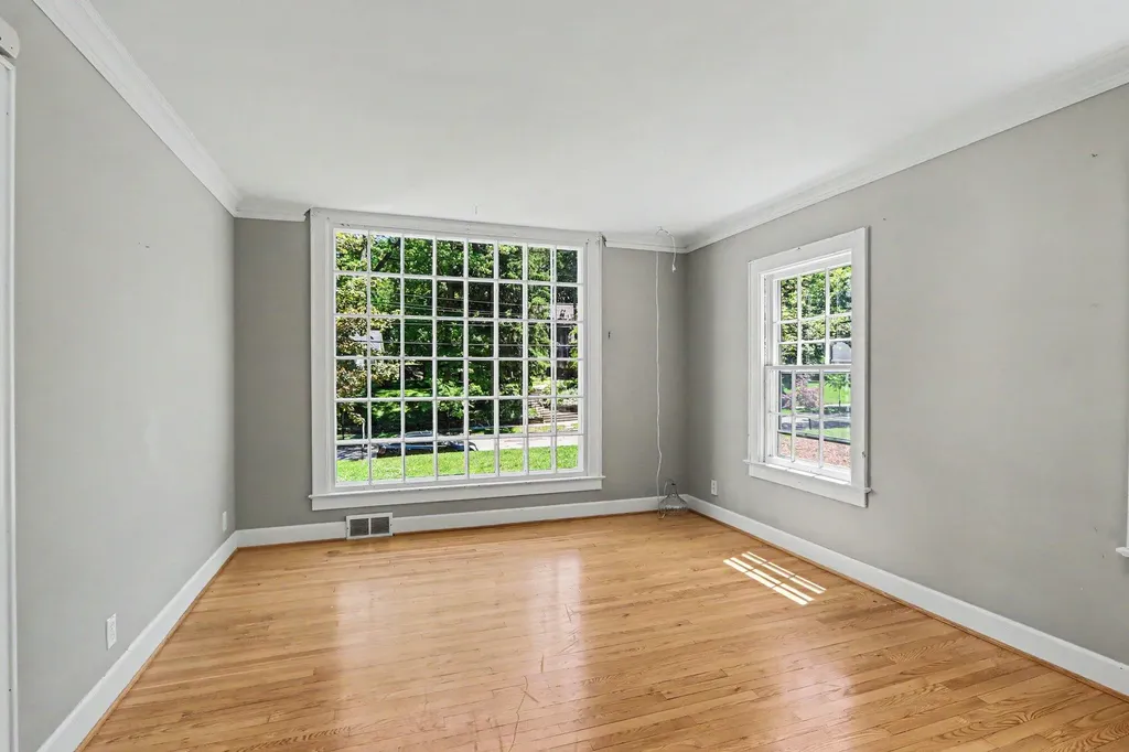 2126 Benjamin Avenue Kalamazoo City MI 49008