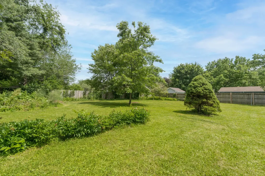 4092 Saratoga Avenue Comstock Charter Township MI 49048
