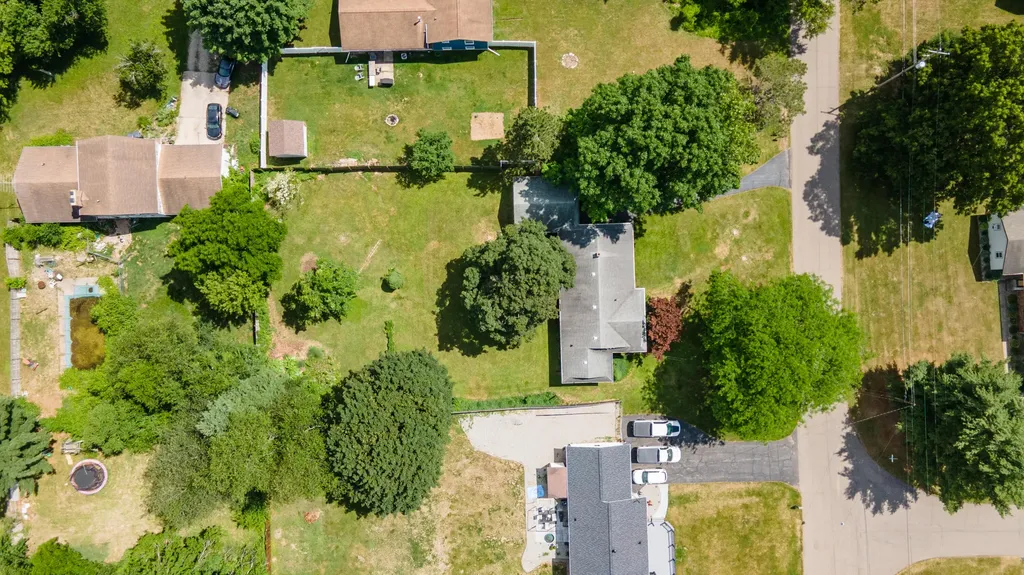 4092 Saratoga Avenue Comstock Charter Township MI 49048