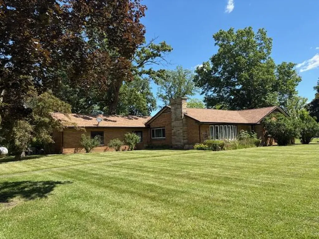6135 E O Avenue Pavilion Township MI 49048