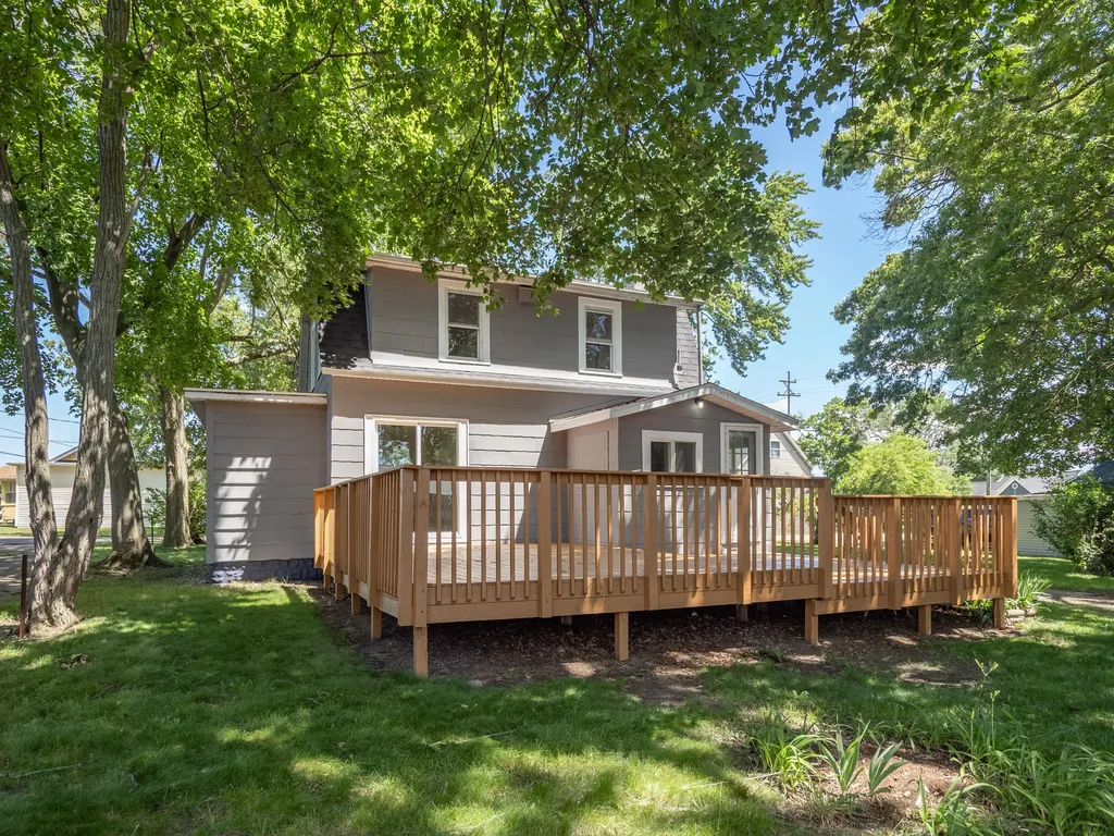 2206 Clarence Drive Portage City MI 49002