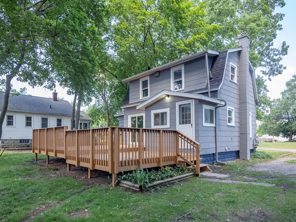 2206 Clarence Drive Portage City MI 49002