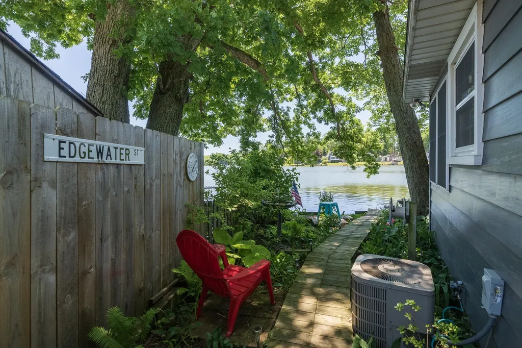 34453 Edgewater Drive Paw Paw Township MI 49079