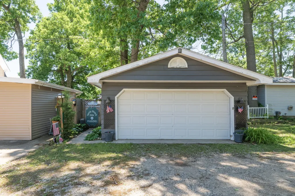 34453 Edgewater Drive Paw Paw Township MI 49079