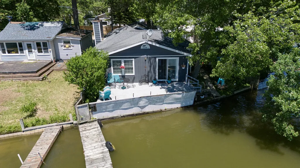 34453 Edgewater Drive Paw Paw Township MI 49079
