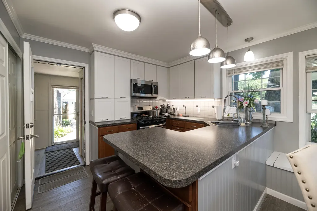 34453 Edgewater Drive Paw Paw Township MI 49079