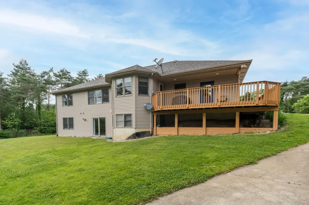2124 Hilltop View Drive Dorr Township MI 49323