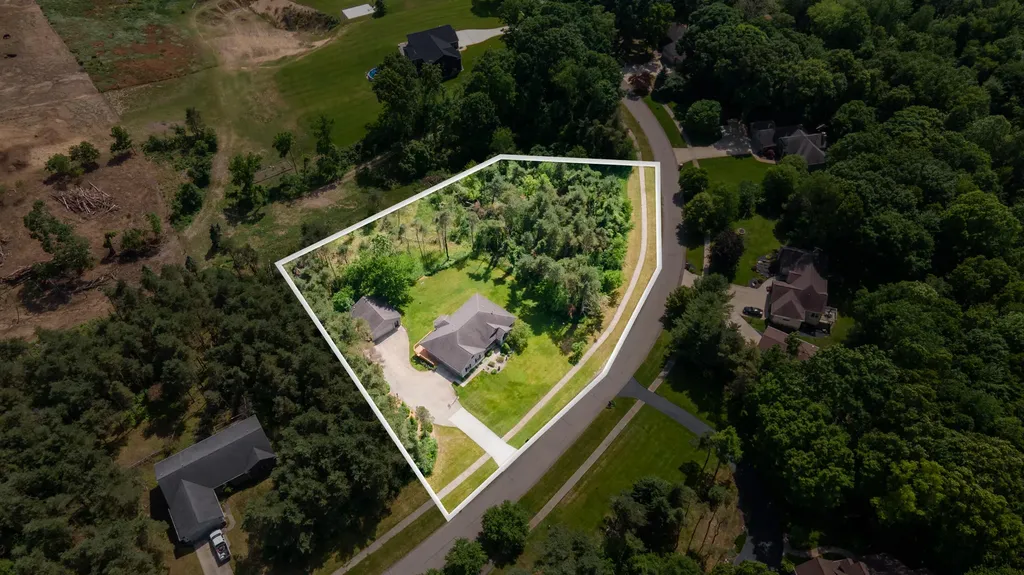 2124 Hilltop View Drive Dorr Township MI 49323
