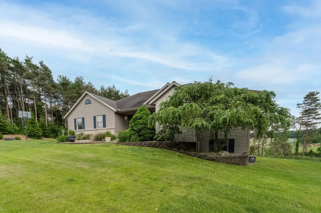 2124 Hilltop View Drive Dorr Township MI 49323