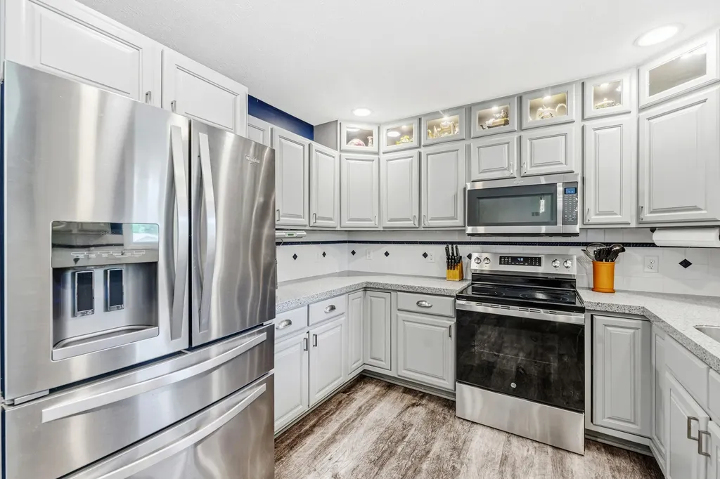 2124 Hilltop View Drive Dorr Township MI 49323
