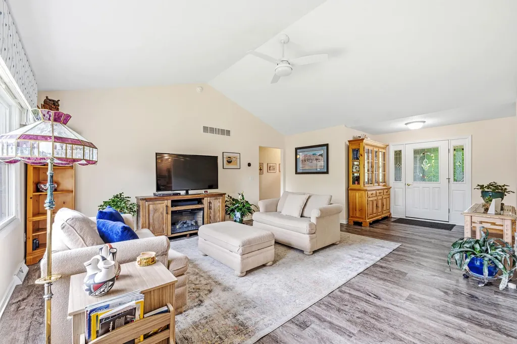 2124 Hilltop View Drive Dorr Township MI 49323