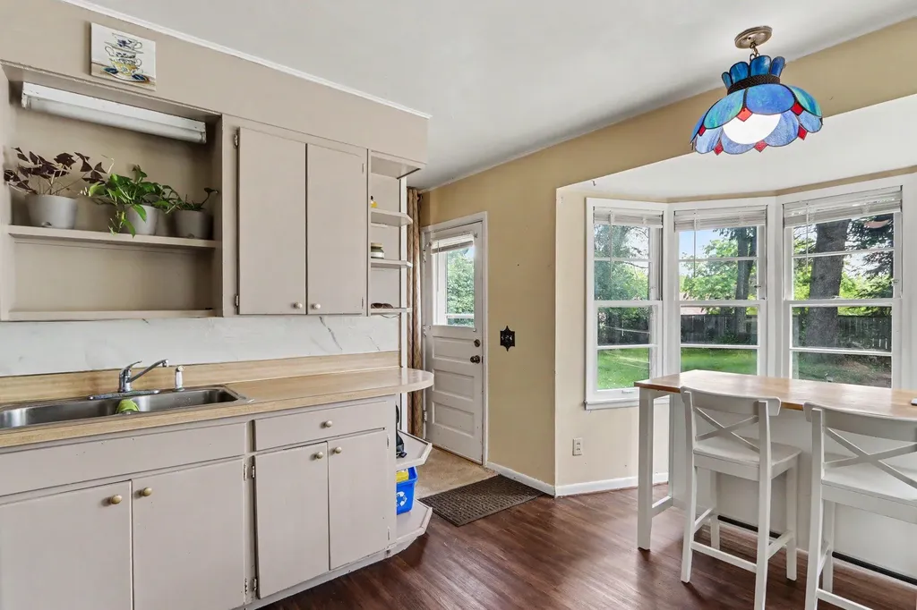 4215 Pembrook Street Kalamazoo City MI 49008