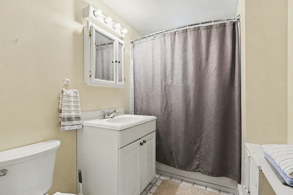 4215 Pembrook Street Kalamazoo City MI 49008