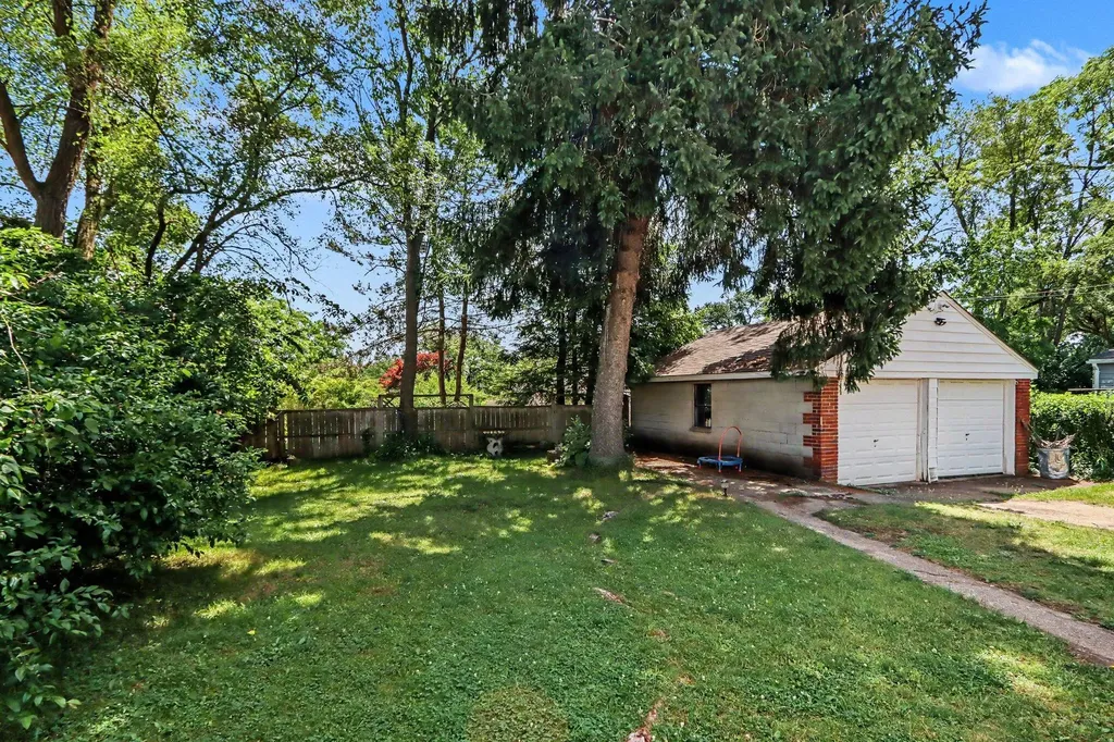 4215 Pembrook Street Kalamazoo City MI 49008