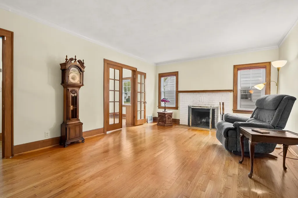 1222 Lakeway Avenue Kalamazoo City MI 49001