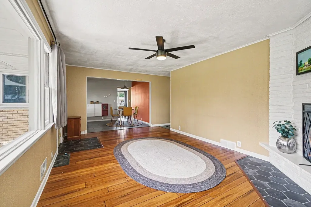 1328 Applecroft Avenue Portage City MI 49002