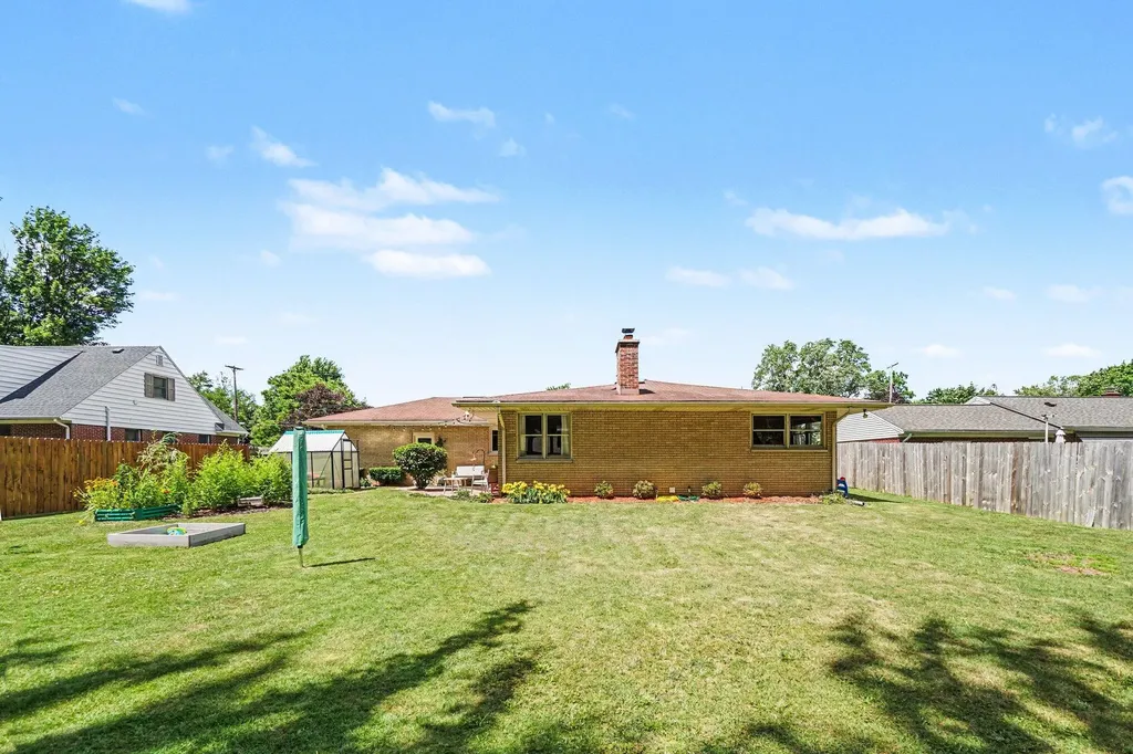 1328 Applecroft Avenue Portage City MI 49002