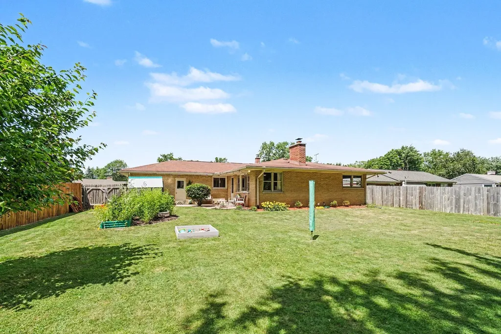 1328 Applecroft Avenue Portage City MI 49002