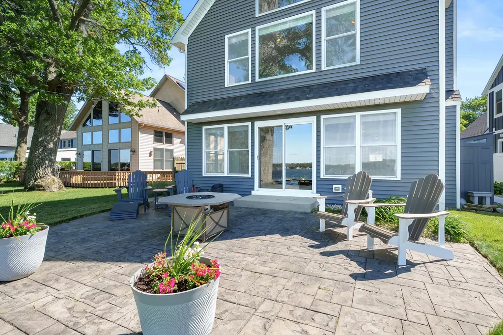 2136 Ames Drive Portage City MI 49002
