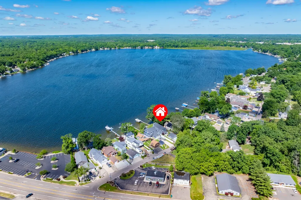 2136 Ames Drive Portage City MI 49002