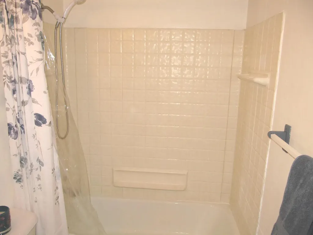 1021 Avondale Circle Kalamazoo Charter Township MI 49048