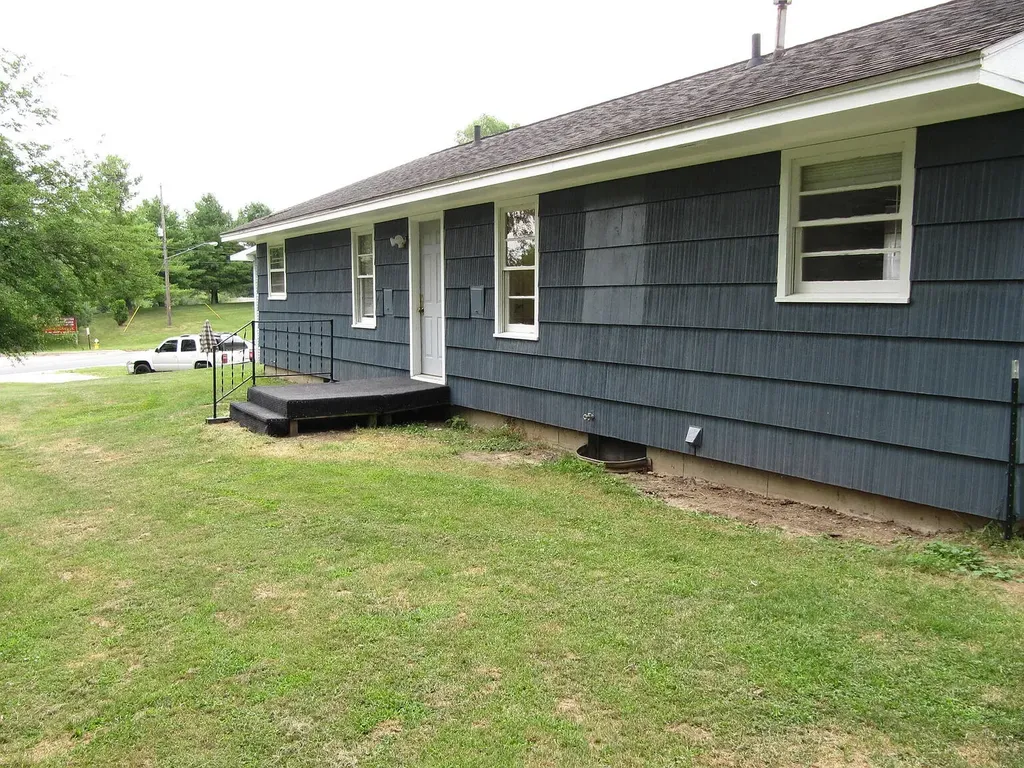 1021 Avondale Circle Kalamazoo Charter Township MI 49048