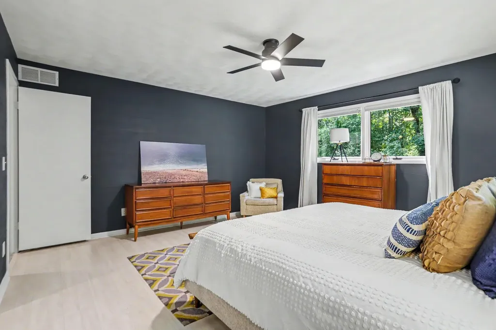 6028 Manorwood Drive Oshtemo Charter Township MI 49009