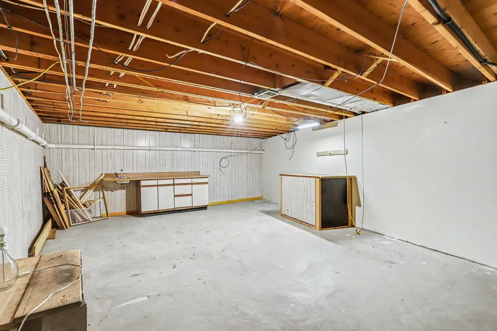 6028 Manorwood Drive Oshtemo Charter Township MI 49009