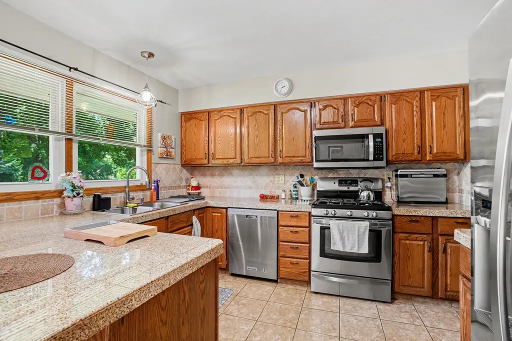 12869 Minges Road S Battle Creek City MI 49015