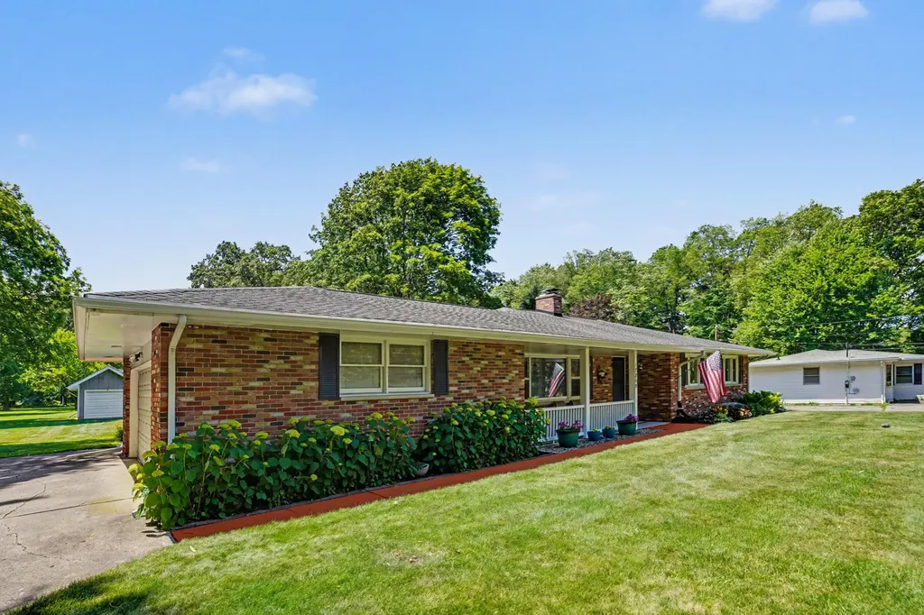 12869 Minges Road S Battle Creek City MI 49015