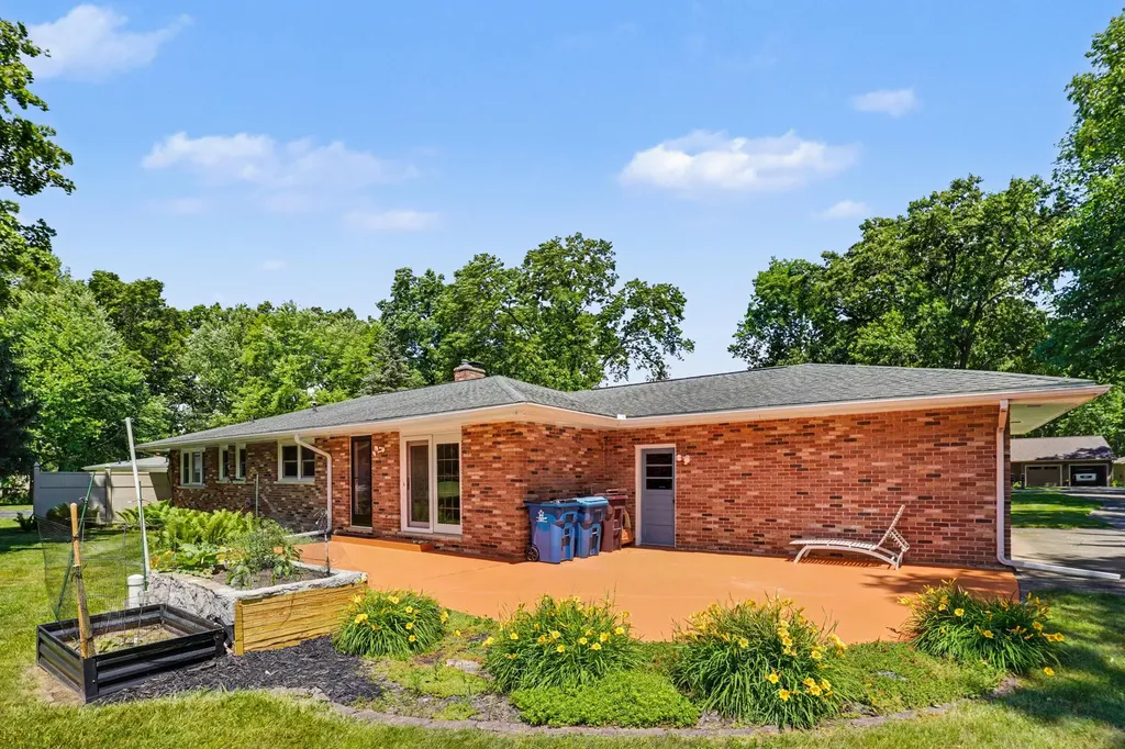 12869 Minges Road S Battle Creek City MI 49015