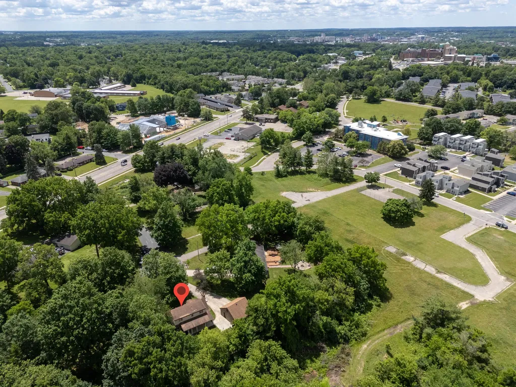 2121 Lakewood Drive Kalamazoo Charter Township MI 49001