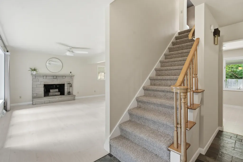 2121 Lakewood Drive Kalamazoo Charter Township MI 49001