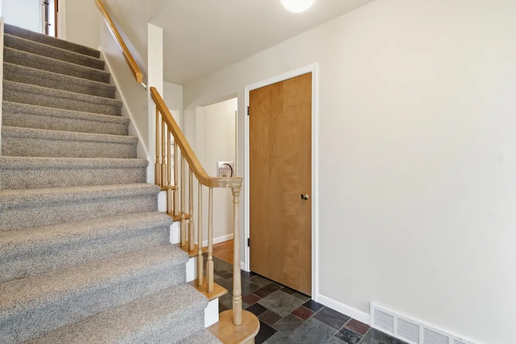 2121 Lakewood Drive Kalamazoo Charter Township MI 49001