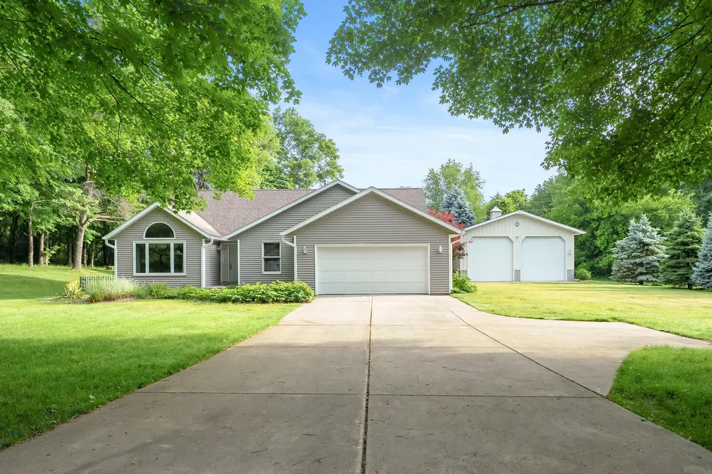 9433 E H Avenue Comstock Charter Township MI 49048