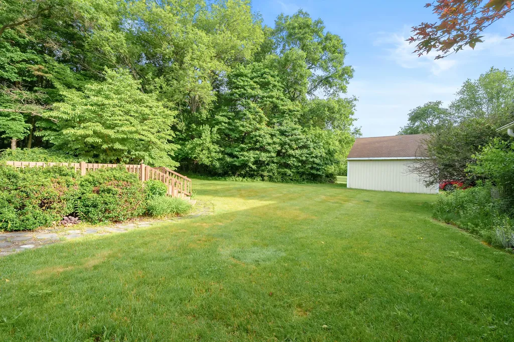 9433 E H Avenue Comstock Charter Township MI 49048