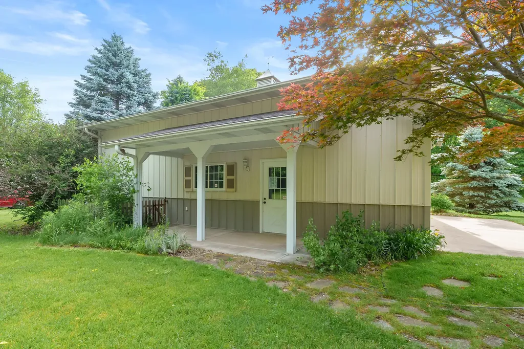 9433 E H Avenue Comstock Charter Township MI 49048