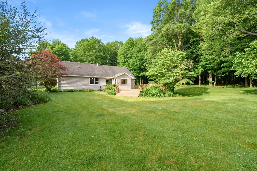 9433 E H Avenue Comstock Charter Township MI 49048