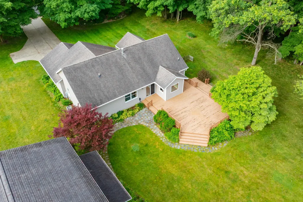 9433 E H Avenue Comstock Charter Township MI 49048