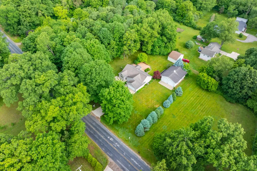 9433 E H Avenue Comstock Charter Township MI 49048