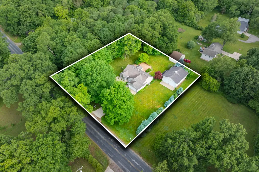9433 E H Avenue Comstock Charter Township MI 49048