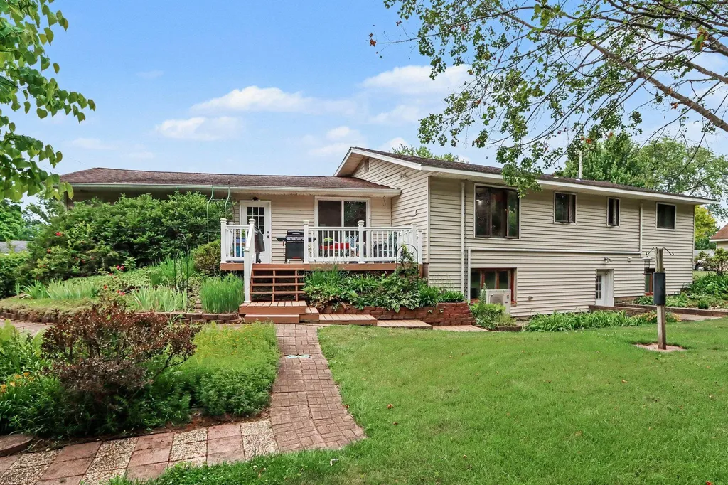9946 Handel Street Portage City MI 49024