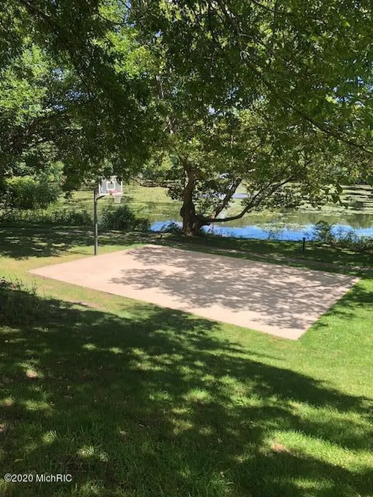 4161 Lake Terrace Drive Kalamazoo City MI 49008
